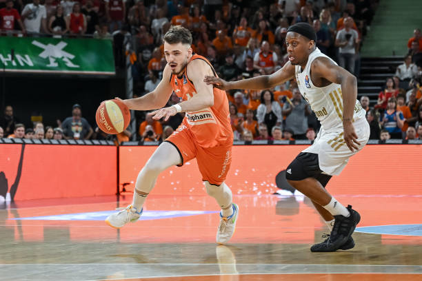 的赛程里 的赛程里