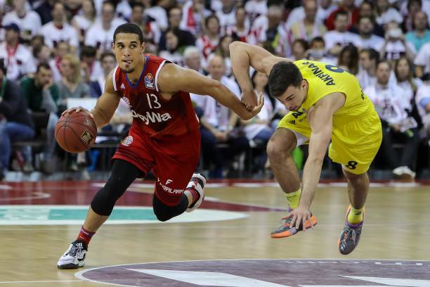 次比赛中都 次比赛中都